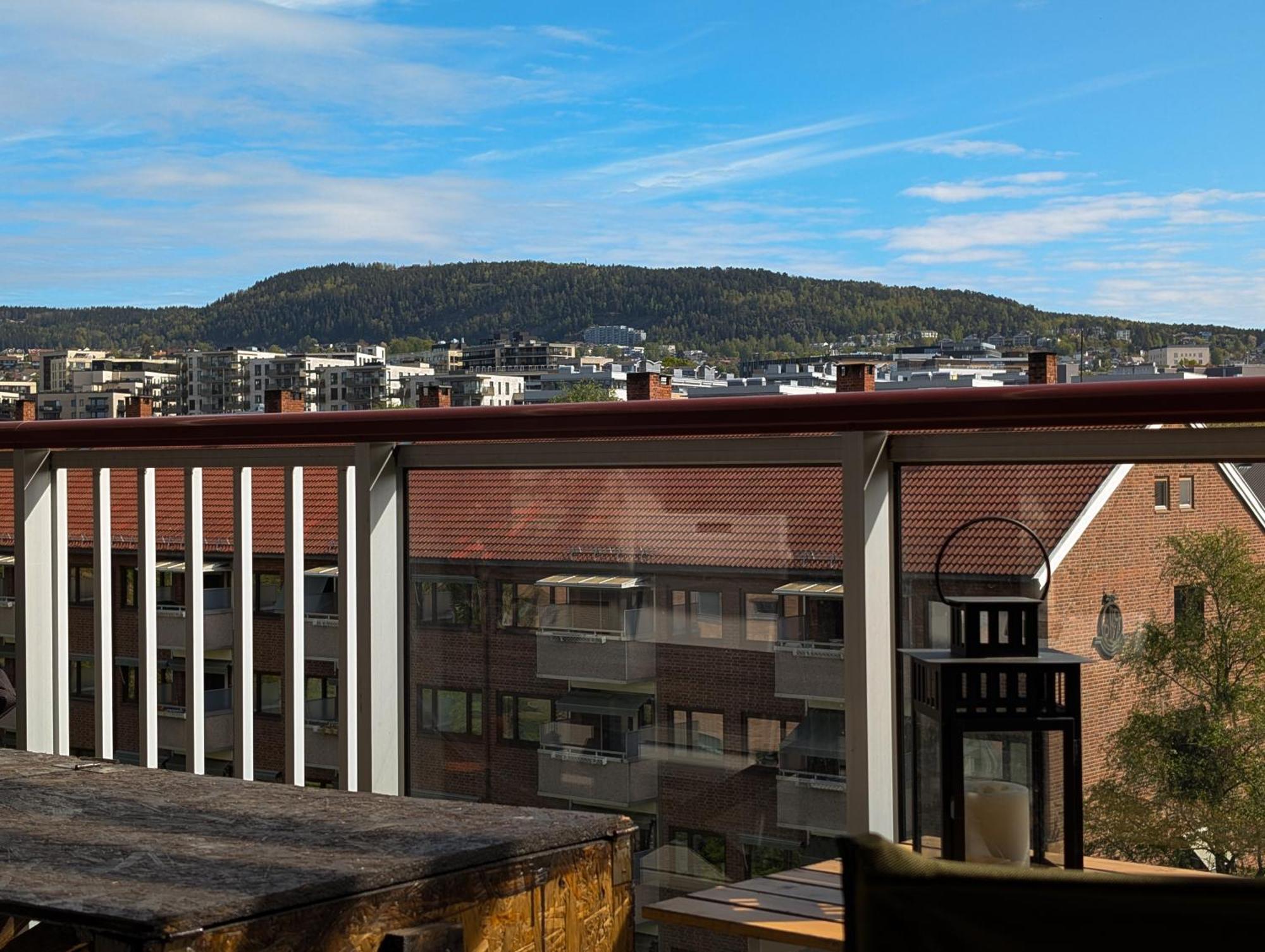 Lägenhet Spacious And Cozy Study With Balcony Oslo